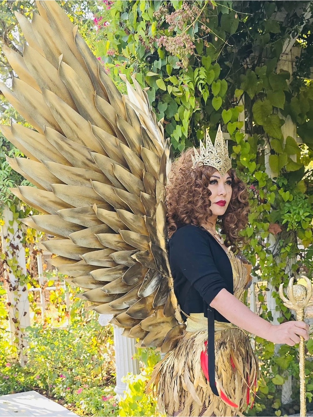 Ornate Gold Angel Wings Costume Cosplay - Picture 6 of 13